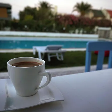 בית הארחה La Mira 3*