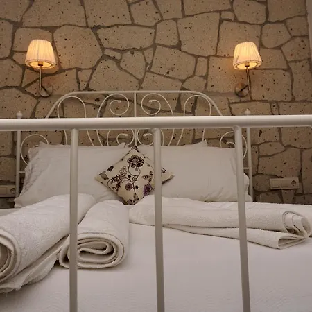 La Mira אלאקאטי