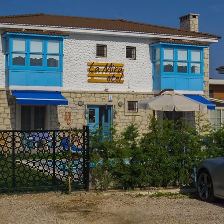 בית הארחה La Mira