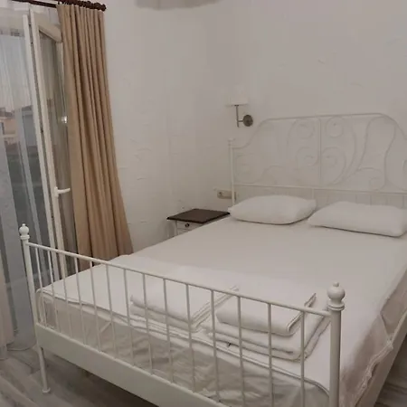 Guest house La Mira