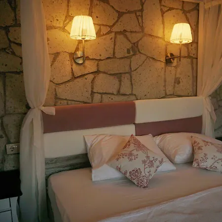 La Mira בית הארחה 3*